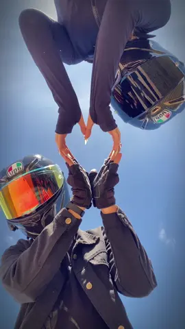 Mình cứ thé thoi hẹ hẹ!!!😗@Đ.Mạnh 17TB #xuhuong #huyniem4 #viral #couplebikers #taxua2025 