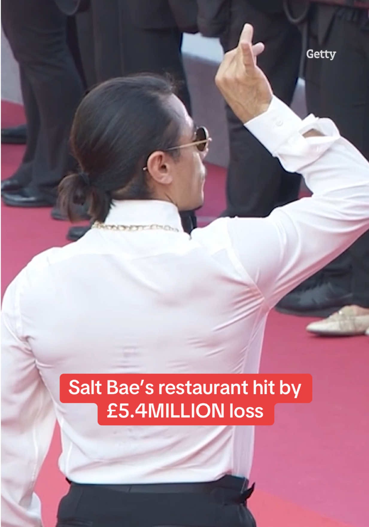 Salt Bae’s UK restaurant is hit by £5.4MILLION loss months after cutting prices. Full story above. #saltbae #saltbaerestaurant #saltbaeuk 