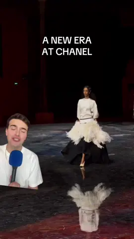 we are LIVING @ChanelOfficial  #fashion #style #chanel #paris #Runway 