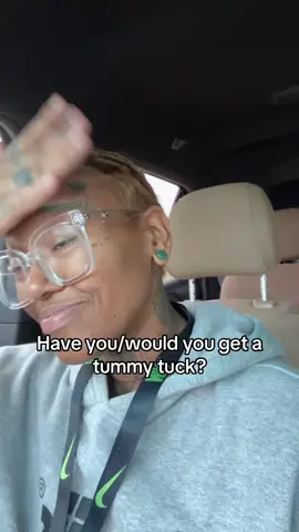 I really just need this little apron gone. Waist is 😜. But that jiggly shit Gots ta go! We gone do it naturally first tho. 