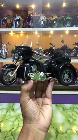 Harley-Davidson Tri Glide 🤘🏿#obo99999 #ဆိုင်ကယ်ချစ်သူများအတွက် #diecastcollectors #harleydavidson #triglide 