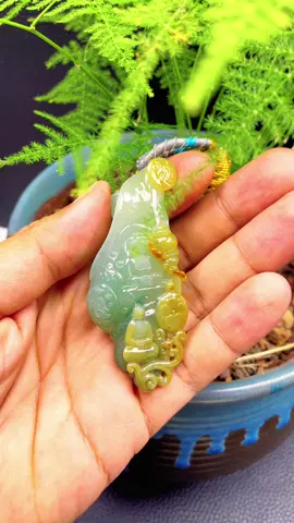 #俏色巧雕 #天然翡翠 #熱門推薦 #藝術品 