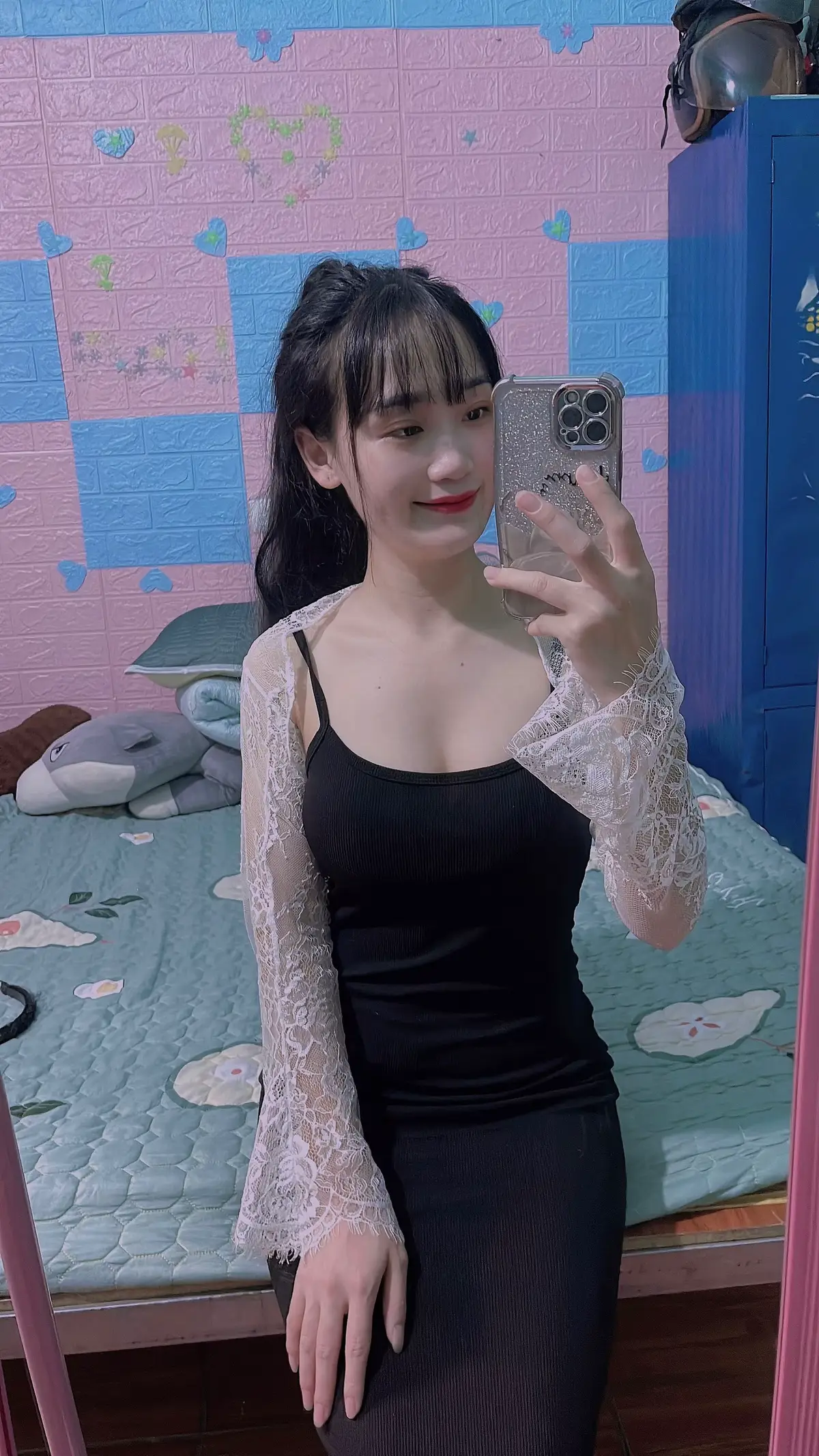 Em là chỉ có trên mạng thui chứ gặp ngoài đời chạy hong kịp 🥹