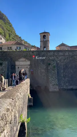 A sunny day in Kotor. 🇲🇪☀️ #kotor #crnagora #montenegro #karadağ #oldtownroad 