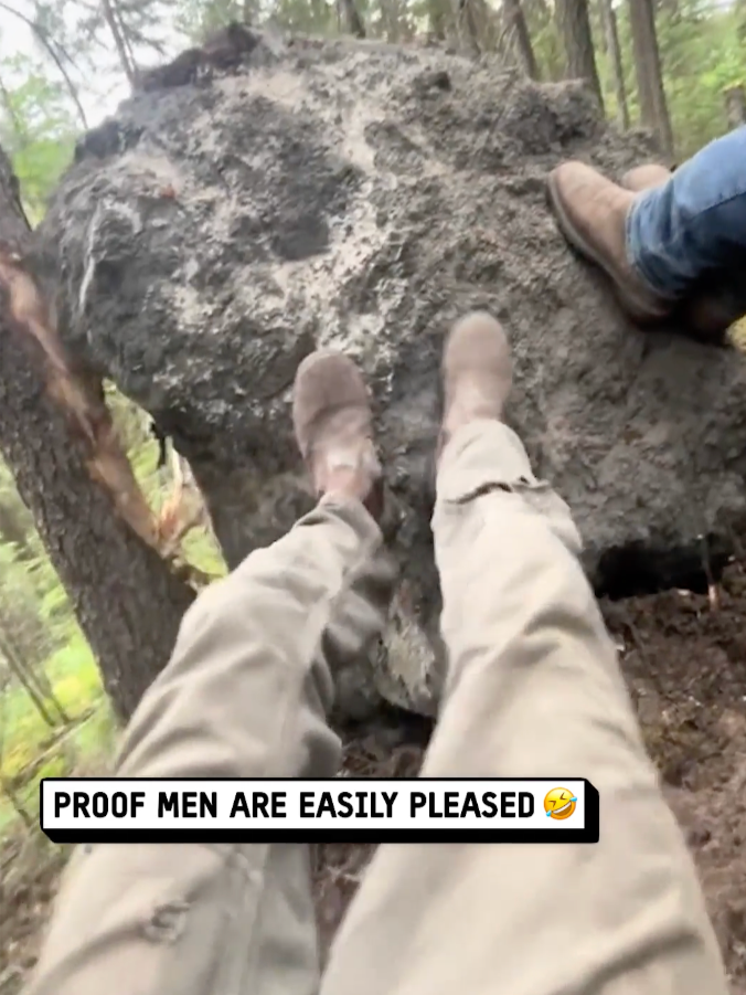 Proof men are easily pleased!! 😁🪨😂 🎥: @the.rock.guy69  #UNILAD #unilad #rocks #funnyy #men #easilypleased #nature #forest #boulder