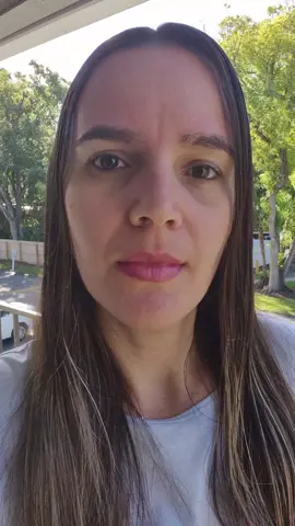 Comer esto reduce tu riesgo de padecer Alzheimer en casi un 50%  ¿Es posible mejorar tu memoria y proteger tu cerebro con el alimento más simple y económico? ¡Sí, y es el huevo! 🥚 Recientes estudios científicos han arrojado luz sobre los increíbles beneficios de este superalimento en la prevención del Alzheimer y el deterioro cognitivo. En este video, te revelamos el ingrediente secreto: ¿Qué potente nutriente, concentrado en la yema, es esencial para la salud de tus neuronas? Si quieres una forma sencilla y accesible de cuidar tu mente a largo plazo, ¡este video es para ti! Conoce la recomendación de consumo respaldada por la ciencia. #Huevo  #saludcerebral  #Memoria  #Alzheimer 
