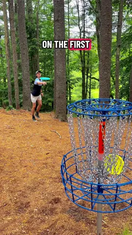 Send to that friend who is trash at putting #discgolf 
