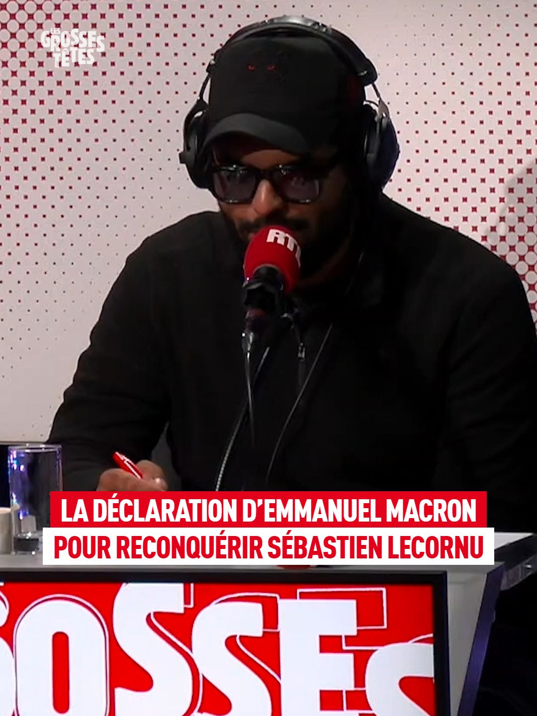 Emmanuel Macron tente de reconquérir Sébastien Lecornu en chanson 😂🎼 #sinformersurtiktok #lesgrossestetes #emmanuelmacron #parodie