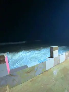 🌊🌊🌊 Rough 🌊🌊 for booking contact on WhatsApp #beachtodayupdate #swimmingpoolhut #sandspitbeach #hbh_beachhuts #hawksbaybeach 