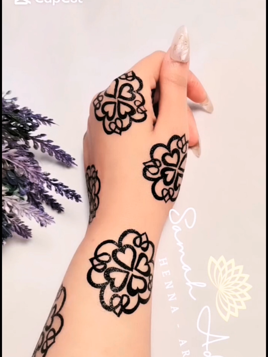 الحنة درجات ❤️ وسماح آدم وحدة 😉  اكتر رسمة حبيتوها اكتبوا لي في التعليقات