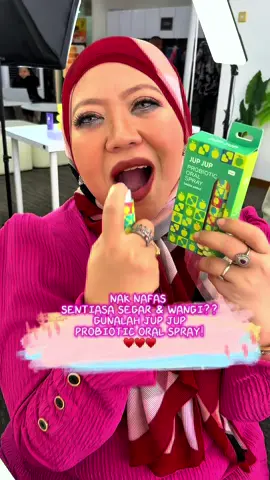 Mulut berbau? Spray je JUP JUP Probiotic Oral Spray! 💨 Segarkan nafas & lawan bakteria dalam mulut 🍏🍑🍇 Ada 3 perisa sedap Green Apple, Vitality Peach & Succulent Grape  Kecil, mudah bawa & terus rasa yakin bila-bila masa!  #Jupjuporalspray #thaiproduct #konvymy @Konvymy 