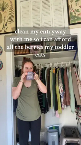 #momtok #CleanTok #MomsofTikTok #toddlermom #toddlermoms #entryway #entrywayclean #deepclean #deepcleaning #fyp 