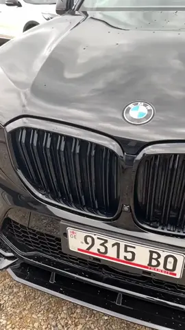 Проверили BMW X5 для клиента — нашли нюанс и отказались от покупки ▪️Осмотрели BMW X5: замерили ЛКП, сделали визуальный осмотр. Клиенту всё понравилось — забрали авто на наш автосервис для детальной проверки. ▪️ По технике — всё отлично. ▪️ Но по задней части (на страховом аукционе был задний удар) нашли недоделанный ремонт: слева небольшая трещина, в Грузии восстановили не до конца. ▪️ Подготовили фото- и видеоотчёт, показали клиенту. Его это смутило — от автомобиля отказались. Продолжаем поиск и подбор — всегда за прозрачность, качество и честность. Для заказа актуальных автомобилей на сегодня пишите в директ