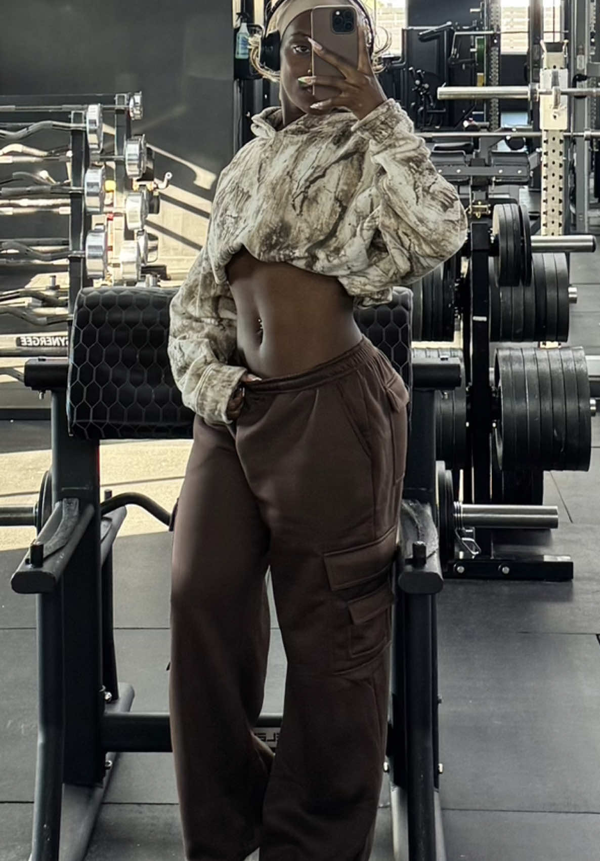 this routine + a clean diet *chefs kiss 💋  save & share this video! Let me know how it goes🤎.. #gym #gymgirl #abworkout #coreworkouts #cleandiet       