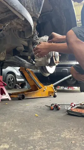 #meknikmudah🔩🛠️😎 ganti kampas rem depan Toyota Hilux 