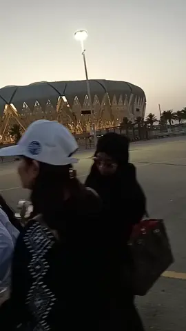 nongton bola gais baru mau masuk