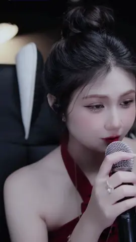 Cả tuổi thơ..🤍🍎#PhuongThao #thaotaotau🍎 #cover #lungchabungme 