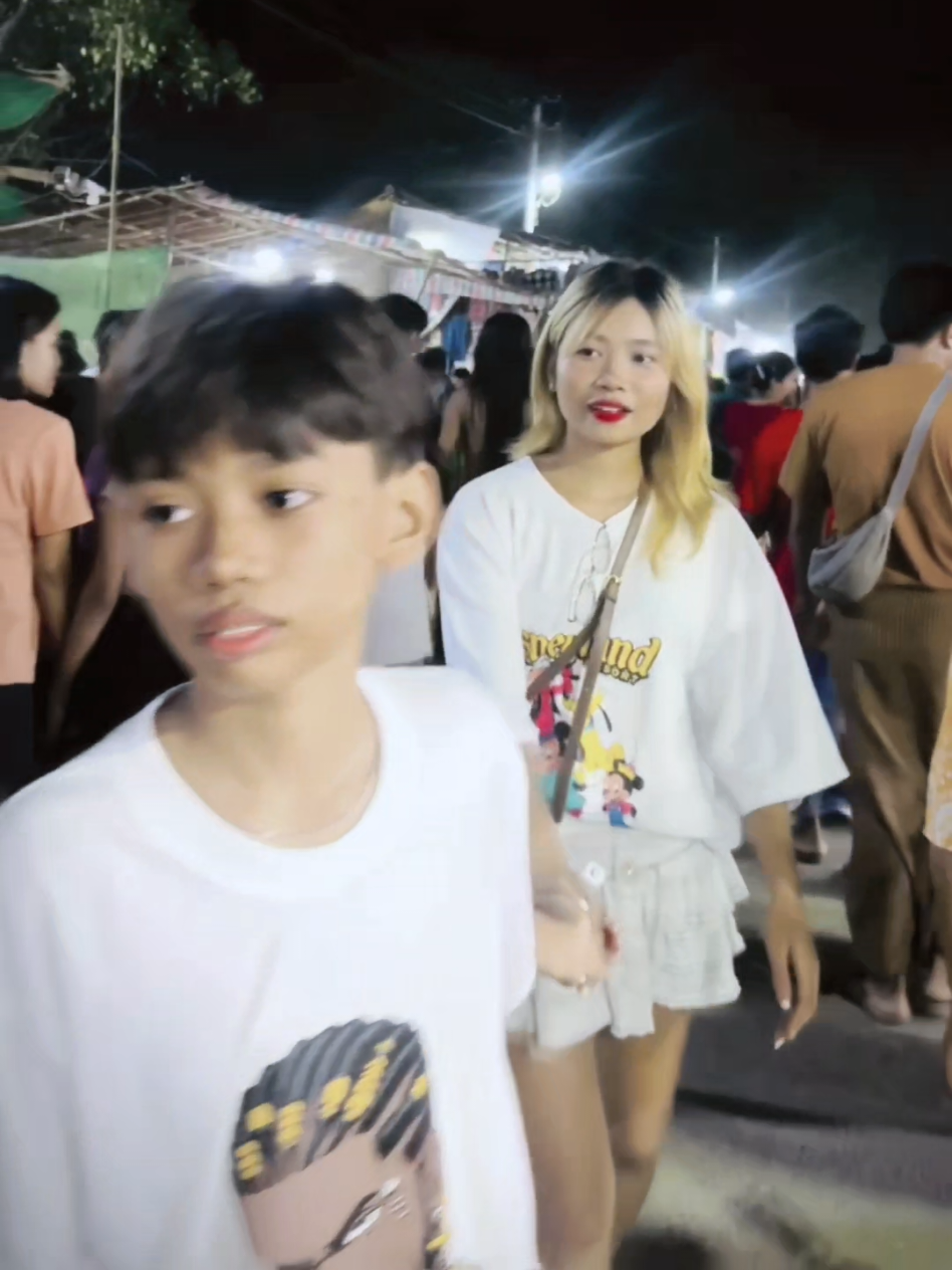 တကောက်ကောက်လိုက်နေမှတော့ ဘယ်လိုလုပ်ဘဲကရတော့မလဲ🤧😍 #ရွှေစင်တို့မောင်နှမ👫🤍 #ဟာသလေးများ🤣🤣🤣 #မကွေးမြသလွန်ပွဲတော် #မကွေးတိုင်း #fypp 