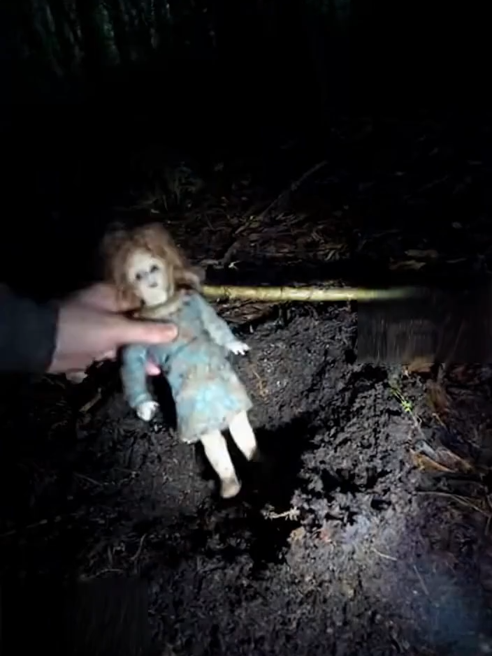 Creepy Doll Buried Alive | ScaryStories.Live: Real-Time AI Horror Generator #horror #pov #creepy #doll