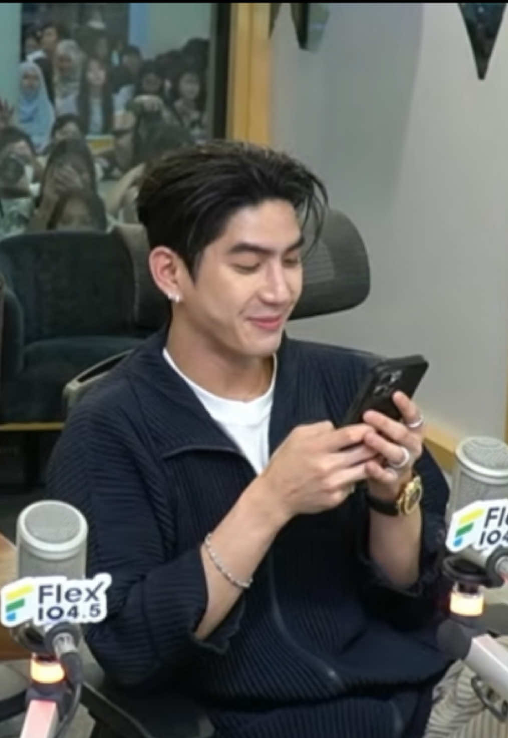 เพลงสายตายาวขึ้นมาได้เลย เอ็นดูน้องซี  #jimmysea #จิมมี่ซี #fypシ #fyp 