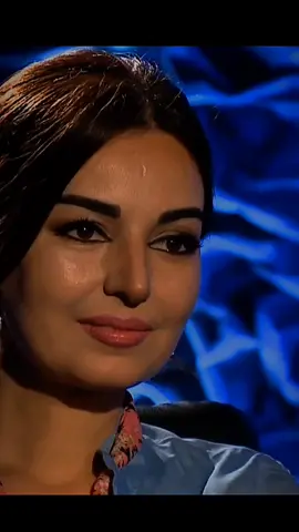 Bir röyada tutacaqdım əlindən, Çağırdılar, yuxum qaçdı, ayrıldıq. #vahidəziz #vahideziz #ayrıldıq  #şiir 