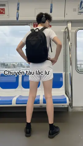 Ai đi tàu điện giống tui không? #foryoupage #myoutfit #mystyle #xuhuong 