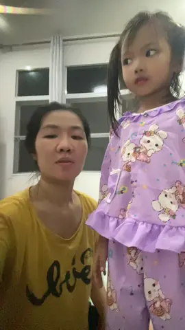 เล่นเป็นเพื่อนลูก