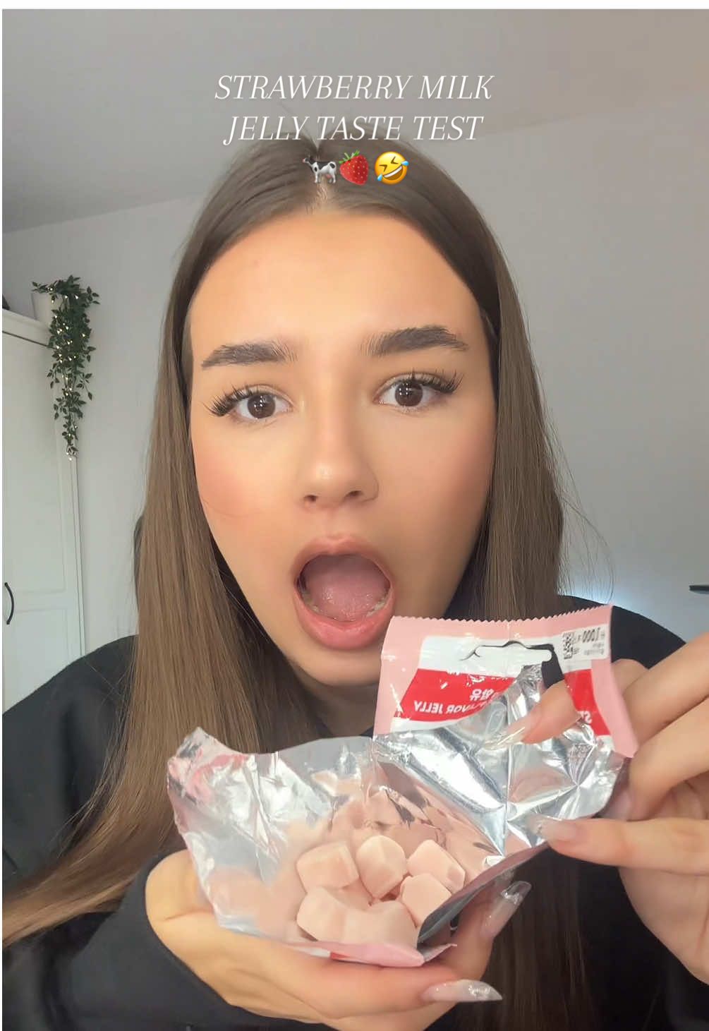 ur pr team needs a raise @Purcell 🤣🍓  | hoodie:@In Print We Trust #inprintwetrust #ipwt #koreanskincare #kbeauty #tastetest 