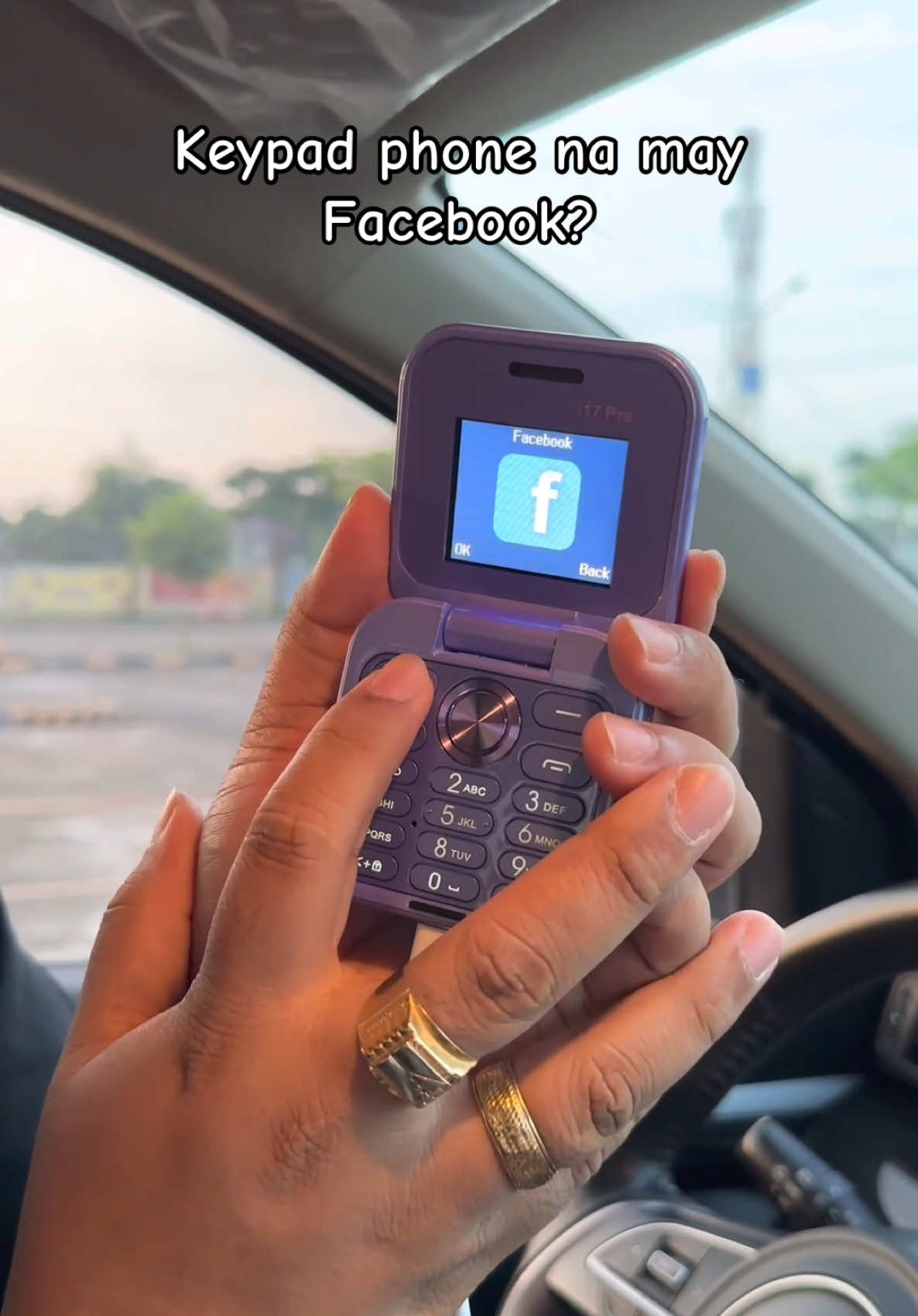 Keypad phone na may Facebook? Grabe ang cute nito! Pang backup phone at pang OTP na din. #backupphone #flipphone #i17pro 