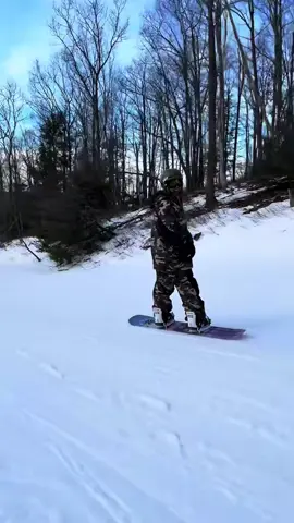 Just spinning around #snowboardtiktok #snowboard #eastcoast #snowboardtiktok 