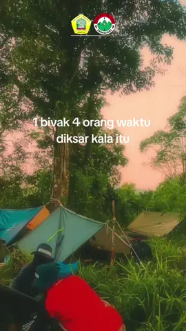 arti kebersamaan yang sesungguhnya. salam lestari 🍃  #sispalakompasneda #smkn2trenggalek #pecintaalam #diklatsar #wilisviabotoputih 