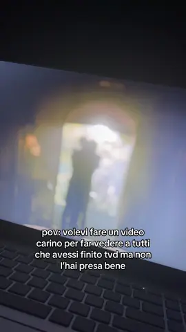 presa un po’ a male eh😅 #thevampirediares #tvd #damonsalvatore #stefansalvatore 