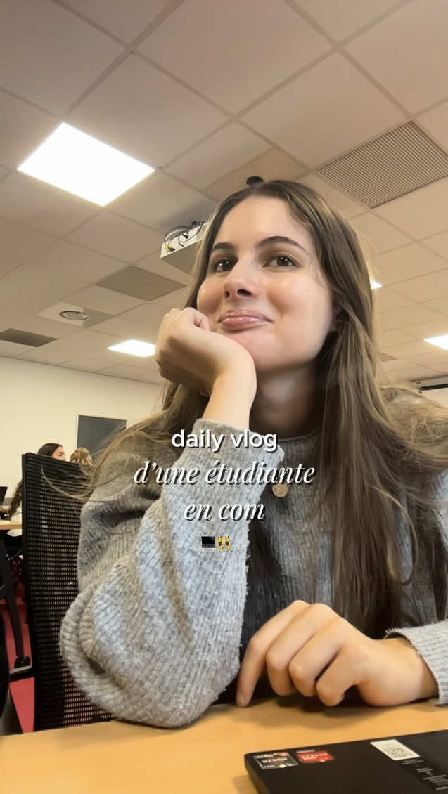 🎥 Daily vlog d’une étudiante en com Une journée bien remplie entre gestion de projet, stratégie média & marketing d’influence ✨ Papotages entre copines, beaucoup de bla-bla et une soirée chill avec mon copain et mon petit chaton pour bien finir la journée 🤍 #adayinmylife #studentvlog #communication #ecoledecommunication #dailyvlog 