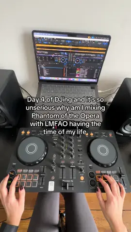 Phantom part 2 🤓 #dj #phantomoftheopera #theatre #lmfao #halloween 