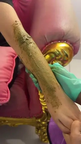 🧖🏻‍♀️✨خلي جسمج مثل الزبدة خلال دقايق  ميني مروكو  حالياً  بــ 4.400 دينار  ١. تنظيف عميق للبشرة  ٢. يزيل جلد الدجاجة ٣. يزيل الجلد الميت  ٤. يوحد اللون  ٥. ترطيب عميق للبشرة  ✨الخدمات متوفرة في فرعين للحصول على خصومات جديدة ضيفي حسابتنا واستمتعوا معانا بأفضل الخدمات .. ‏@najla_center ‏@najla_center_nbc ❤️ لايكم يسعدني ويزيدني قوة .. ☎️ للحجز والاستفسار يرجى الاتصال على : ‏☎️ For Reservations and Enquiries Please Contact :  فرع عالي - 39836741 / 33239928 - 973+ فرع مدينة حمد - سوق واقف  38887441 - 973+ ‏‎#صالوناتالبحرين #صالون_تيك_توك #الشعب_الصيني_ماله_حل😂😂 #عروس #Ramadan_preps  