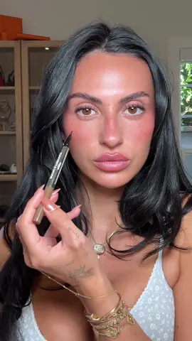Lover girl makeup 💞 white liner and a blushy cheek