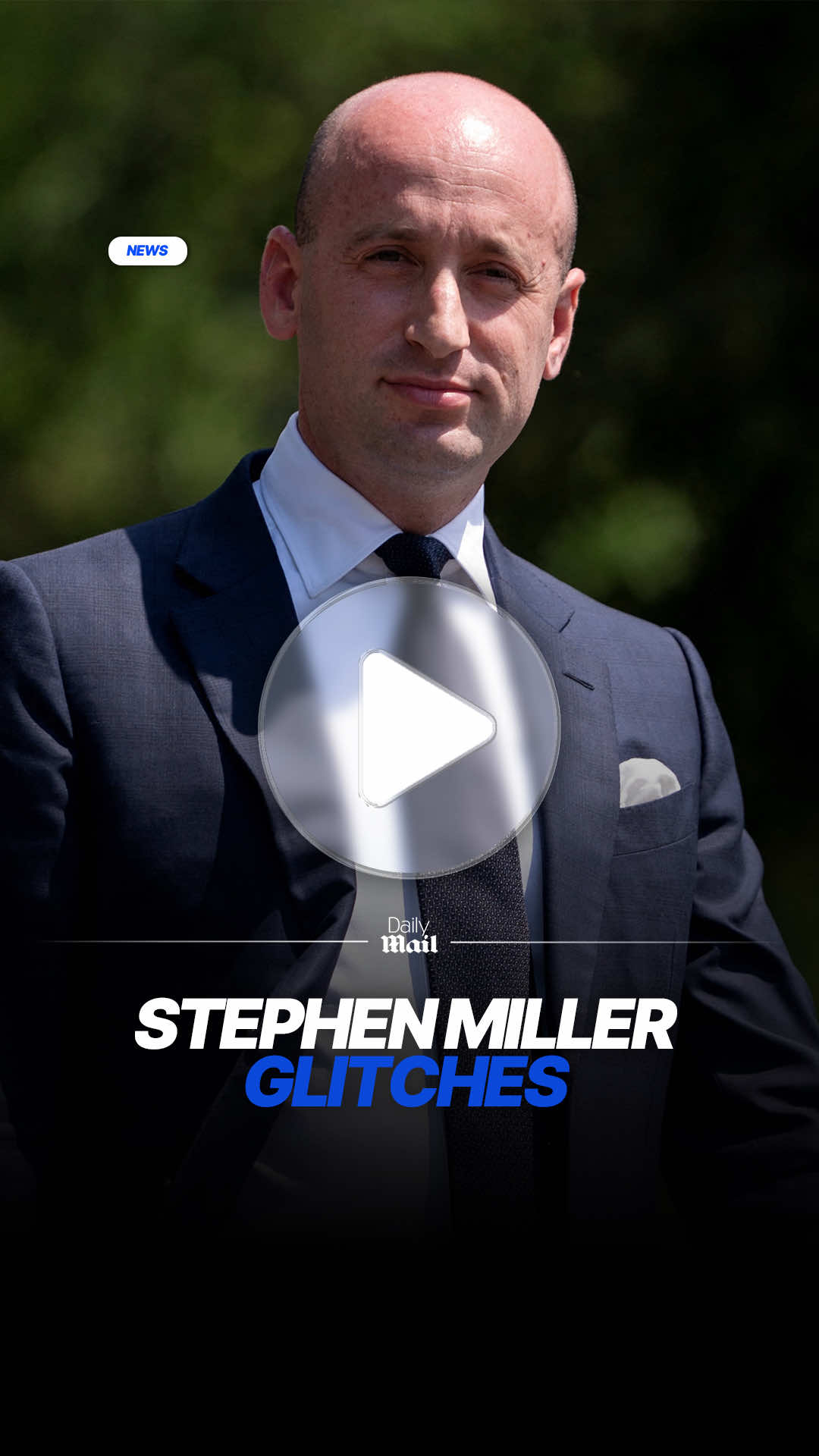 This was the bizarre moment White House Deputy Chief of Staff Stephen Miller froze mid-sentence during a live hit on CNN. #news #politics #trump #stephenmiller 