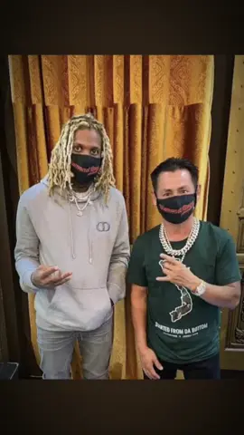 Lil Durk & Johnny Dang🔥-Lil Durk và Johnny Dang gặp nhau là một sự kiện khá nổi bật, vì cả hai đều là những người nổi tiếng trong ngành âm nhạc và trang sức. Johnny Dang, còn được biết đến là 