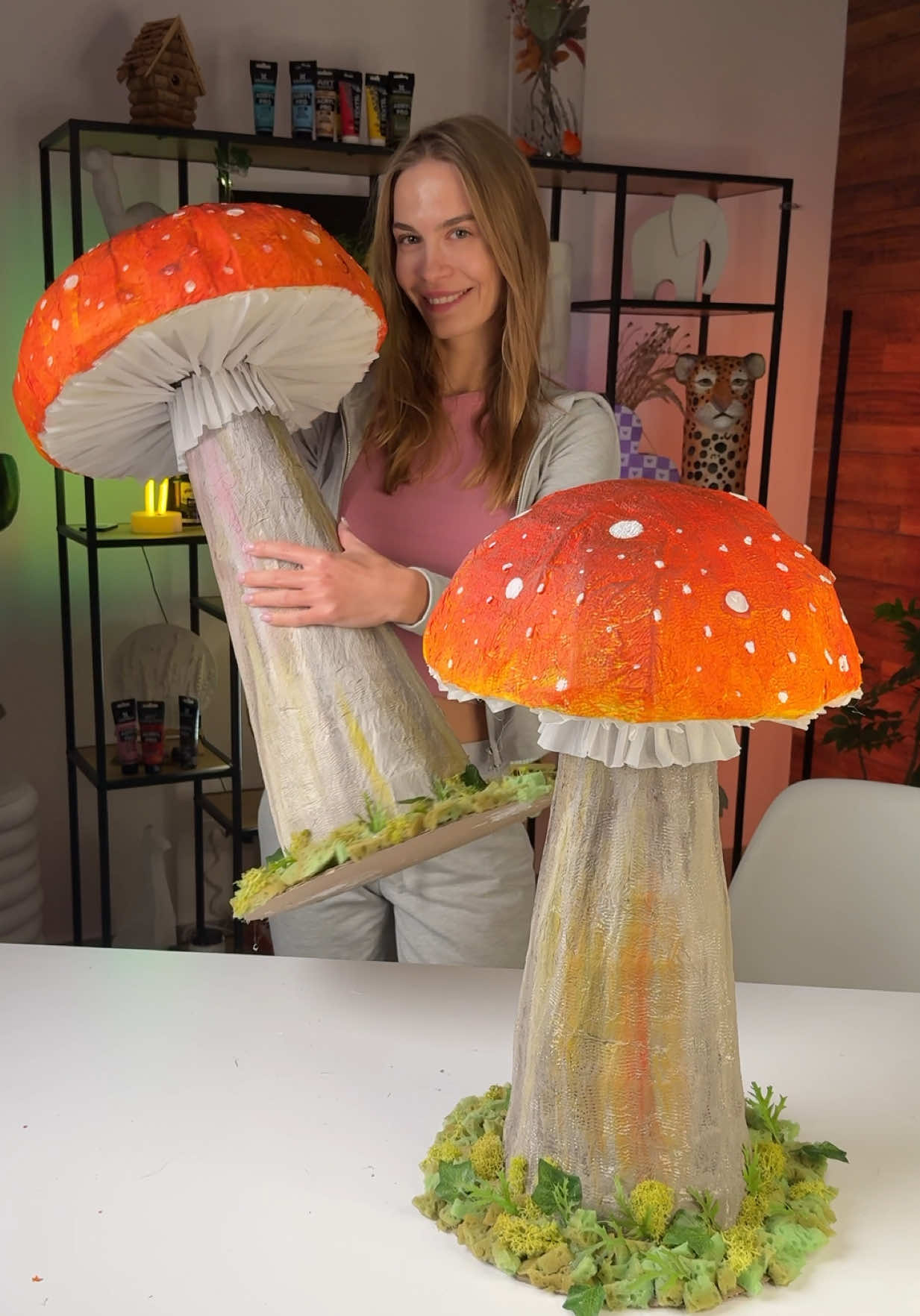 Part 2️⃣ GIANT Mushrooms 🍄 Papier mashe 🫰🏻🫰🏻#DIY #tutorial #diyproject #papiermache #cardboardcrafts 