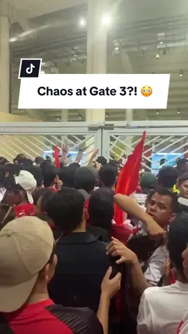Unexpected crowd buildup at Gate 3 of King Abdullah Sports City! Thousands of fans waiting to enter — a true test of the host’s preparation. Saudi Arabia, are you really ready… or just giving advantage to your own team? 👀 CC: Arie Nugraha #Indonesia #Timnas #Garuda #WC2026 #Indosoccerjourney  Wednesday, 8 Oktober 2025 King Abdullah Sports City, Jeddah, Saudi Arabia