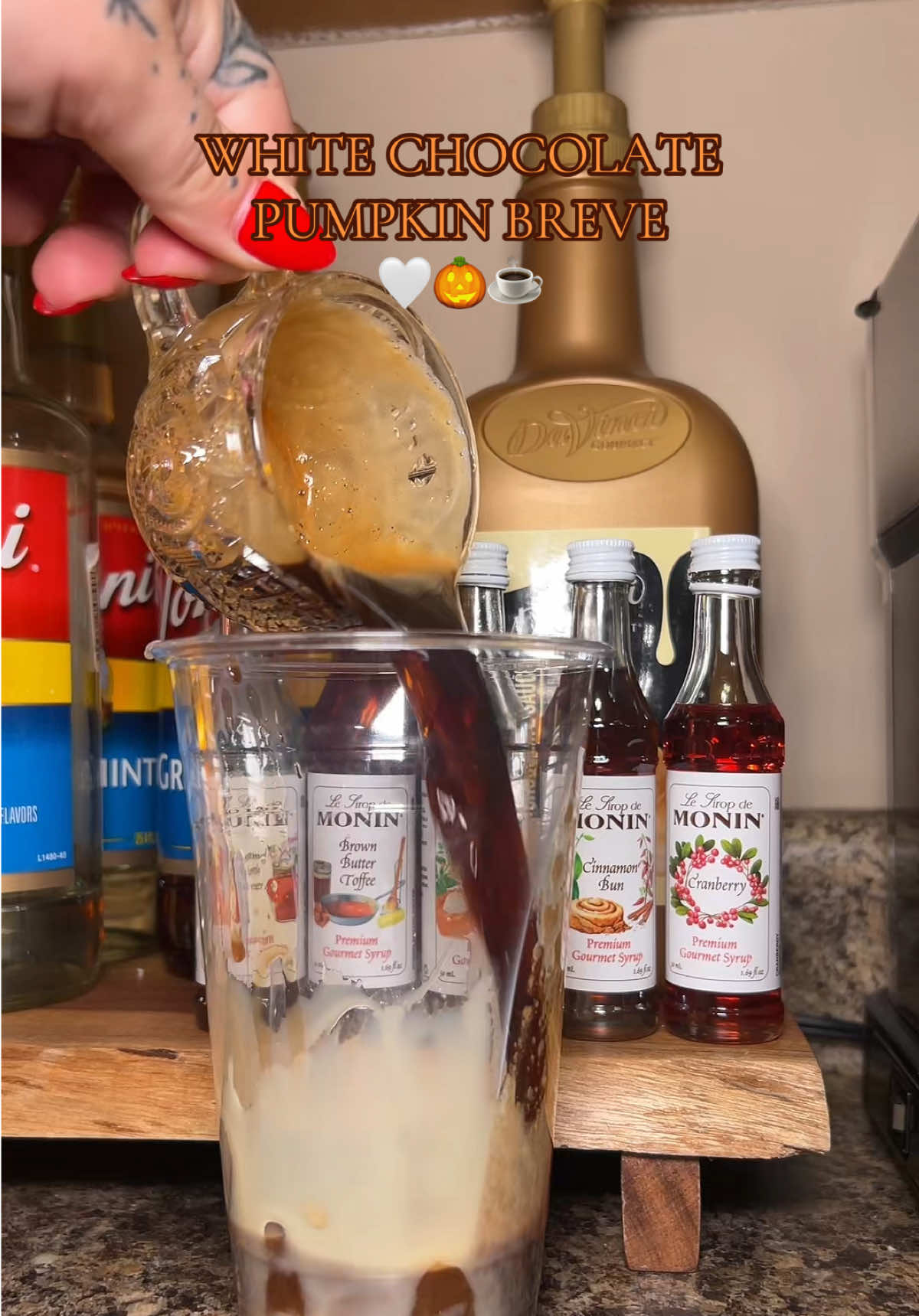 white choc pumpkin breve 🎃  espresso || @ illy  white choc sauce || @ DaVinci  pumpkin spice syrup || @ Le Sirop de Monin  cold foam || @ALDI USA  pumpkin spice seasoning || Aldi  plastic cups & lids || @Amazon 