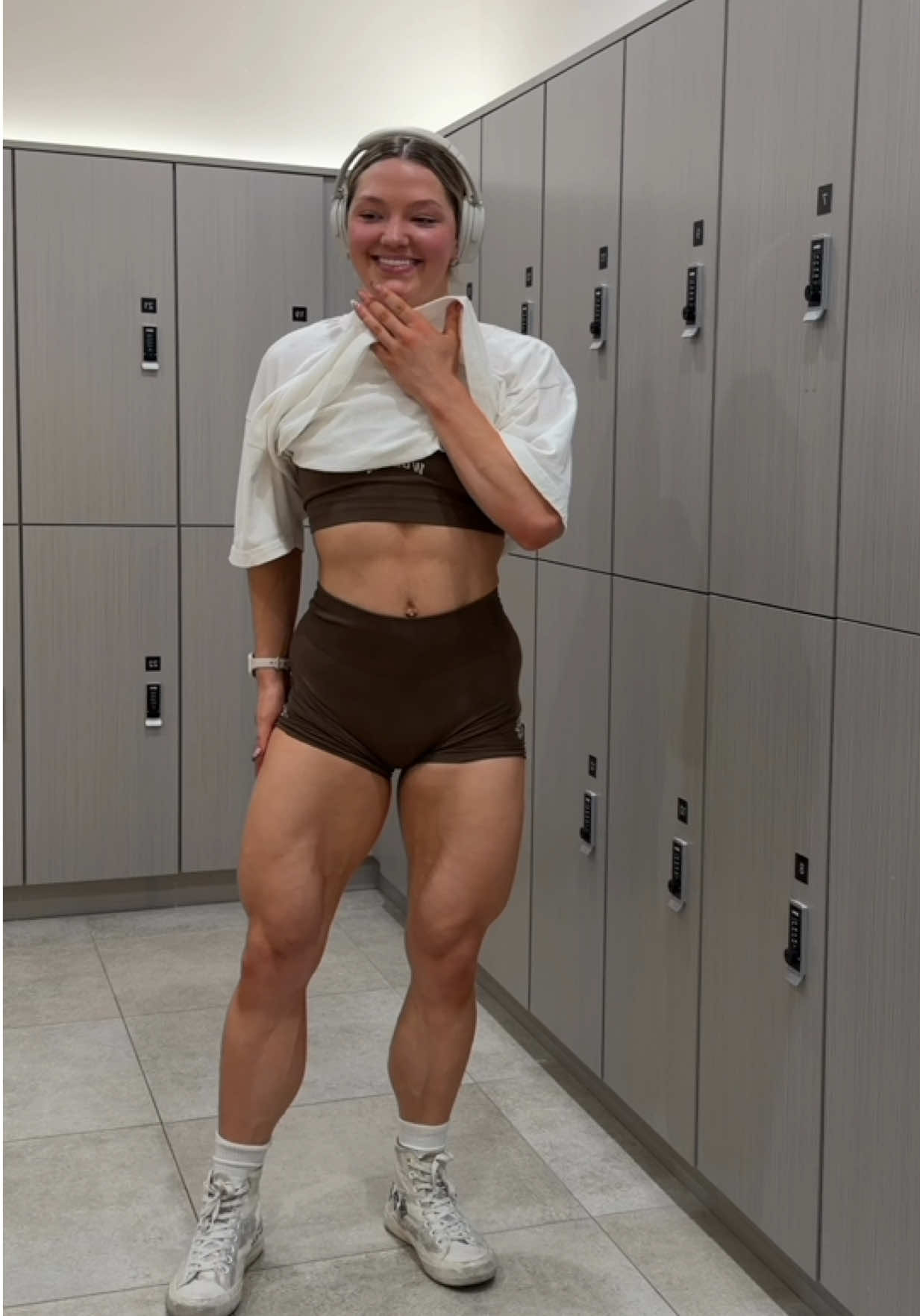 Post-leg day thoughts, I need more hamstrings 🧐  @Darc Sport | Bury Me In Darc coming SUNDAYY 