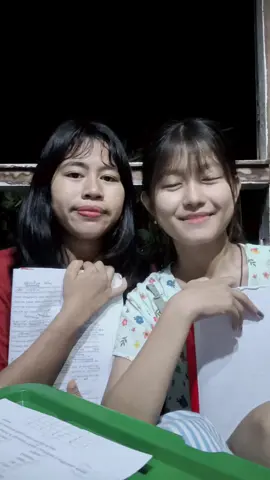 #စာကျက်ရင်းပျင်းလာလို့😅 #စာတွေပဲကျက်နေရတယ်🥺🥺 #ချစ်တဲ့စိတ်လေးနဲ့ကြည့်ပေးပါနော်😘😘😘😘 @juejueflowers 