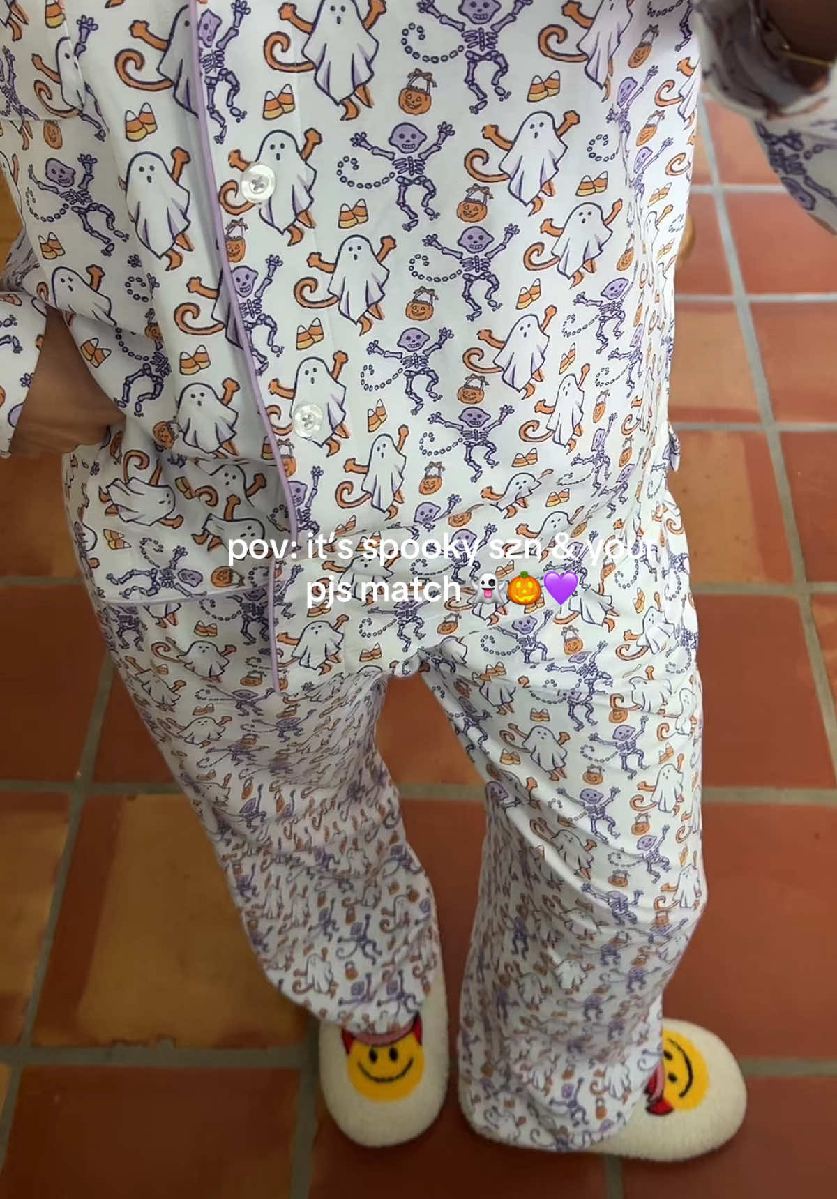 making these pajamas my entire personality for the month of October 👻🎃💜 drop 10/9 @12p @Roller Rabbit  #rollerrabbit #pajamas #pjs #halloweenpajamas #halloween 