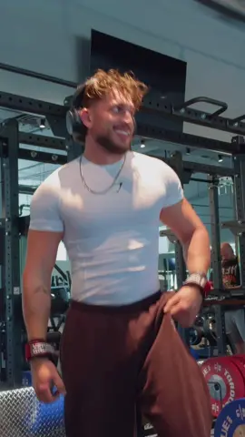 Compression Shirts, yay or nay? Leg day  @Gymshark  #gym #fyp #Fitness #legday 