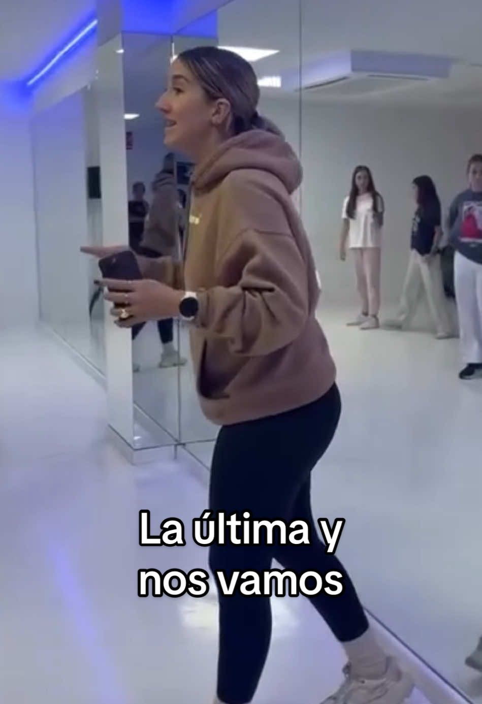 La última y nos vamos!! #baile #cosasdebailarines ❤️‍🩹#dancer #ensayo #coreo 