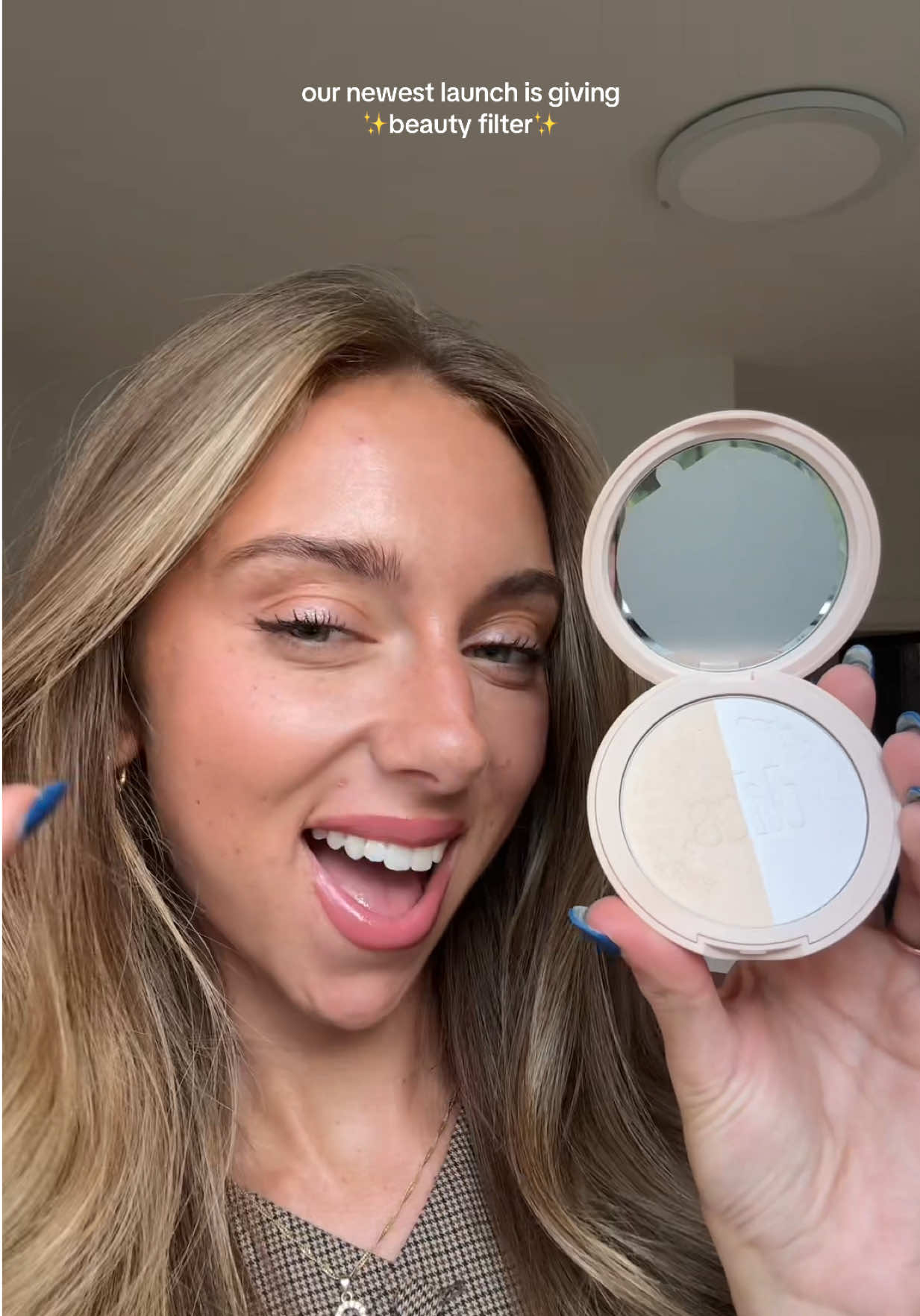 LoveBeam® Setting Powder softens, brightens, and blurs in one sweep—made to look as good on you as it does in your makeup bag. She’s here to stay. ✨