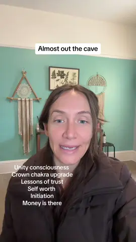 Readings ans healings available in bio 