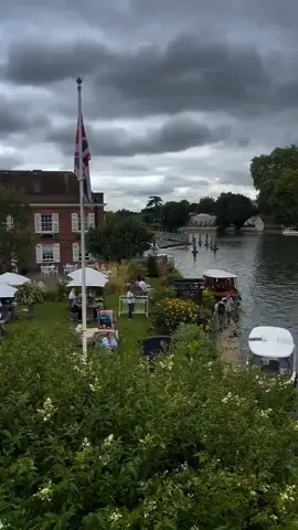 🇬🇧 London 🇬🇧 beautifull life Oye Dil Mera Dil ❤️❤️🫂🫂#tiktokviral #foryou 
