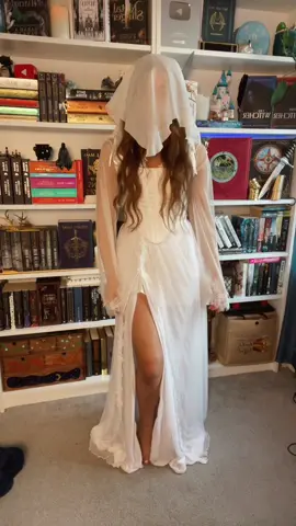 Creating a look inspired by Poppy! Series: From blood and Ash  #fyp #foryoupage #fantasy #fantasyclothing #frombloodandash 